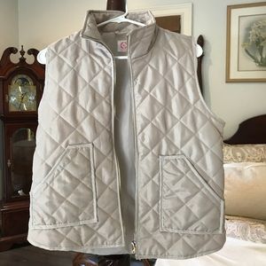Cream Quilted Vest. Boutique